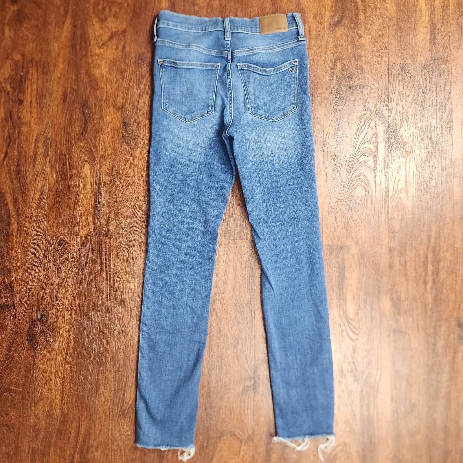 Madewell 9" Mid Rise Button Fly Raw Hem Skinny Jeans, Size 24w - Thumbnail 7
