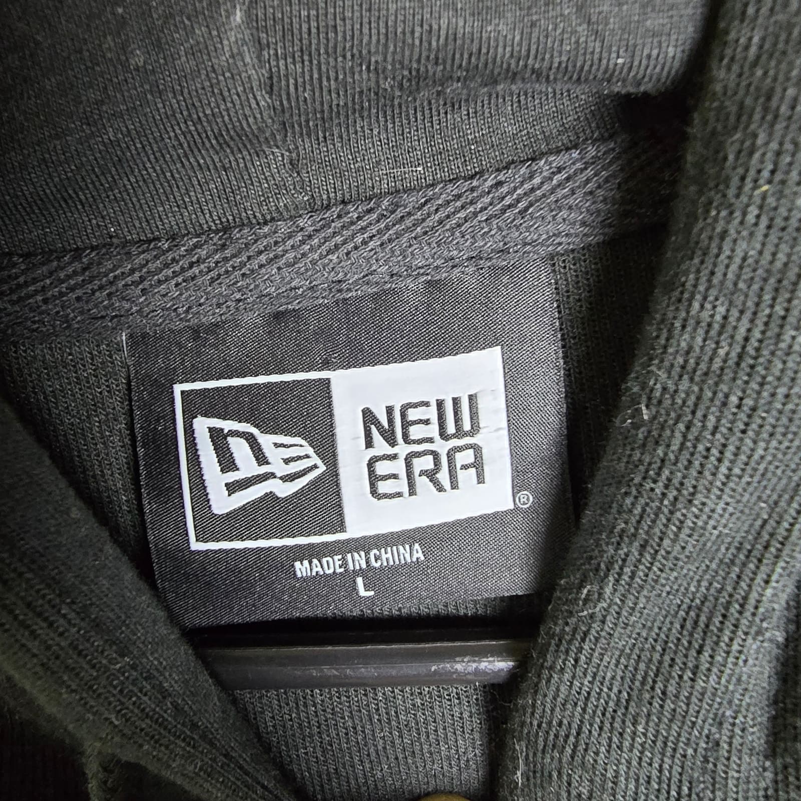 New Era Men's San Antonio Spurs Black Hoodie - Large - NWOT - Thumbnail 6