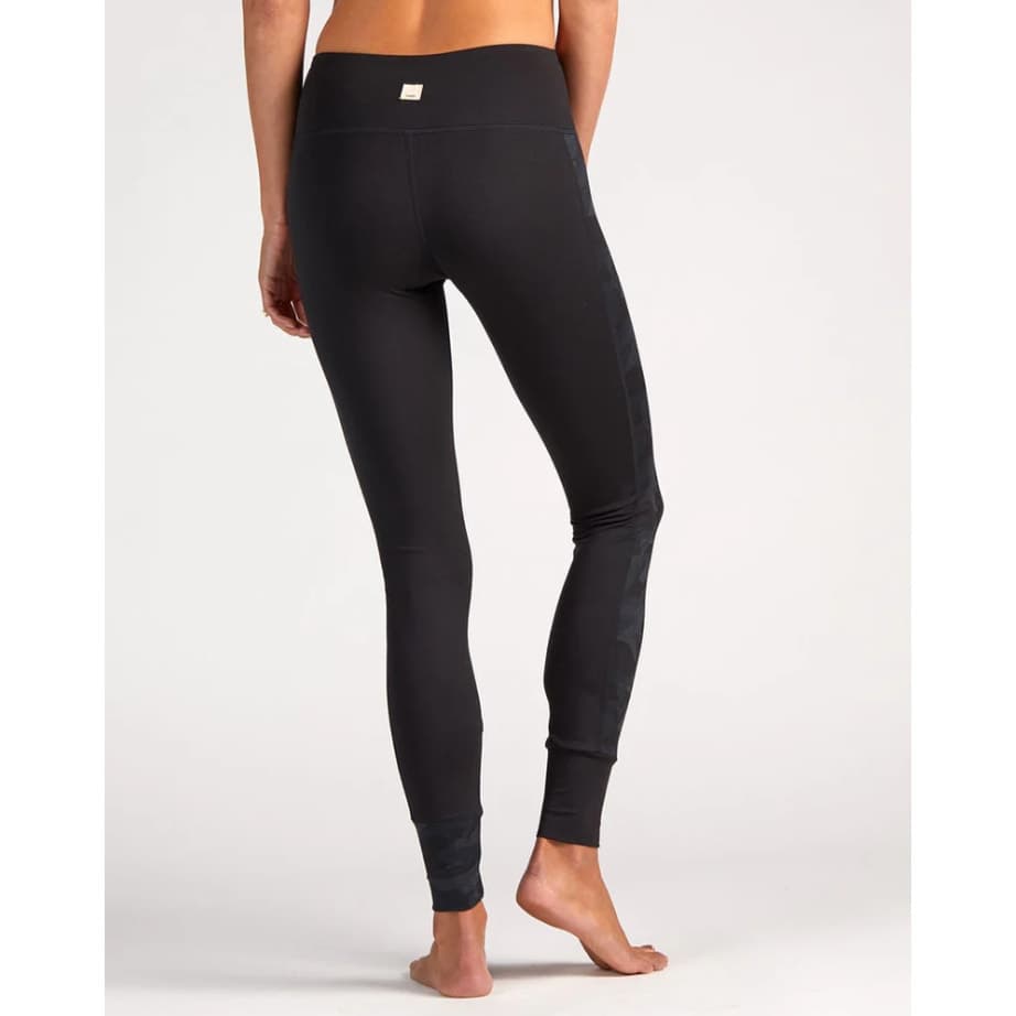 Vuori Asymmetric Block Leggings - Black Camo - XS - Thumbnail 3