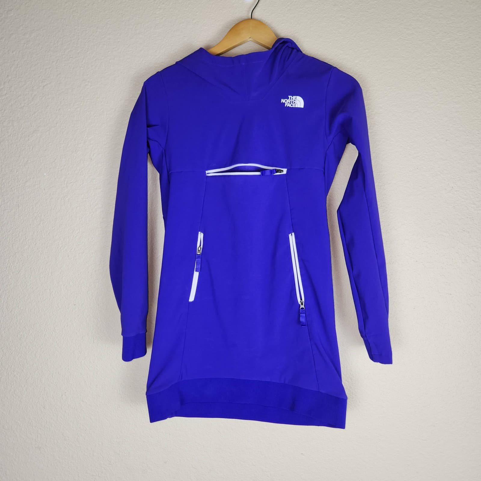 The North Face Girls Tekno Pullover FlashdryXD Water Resistant Hoodie, Large - Image 1