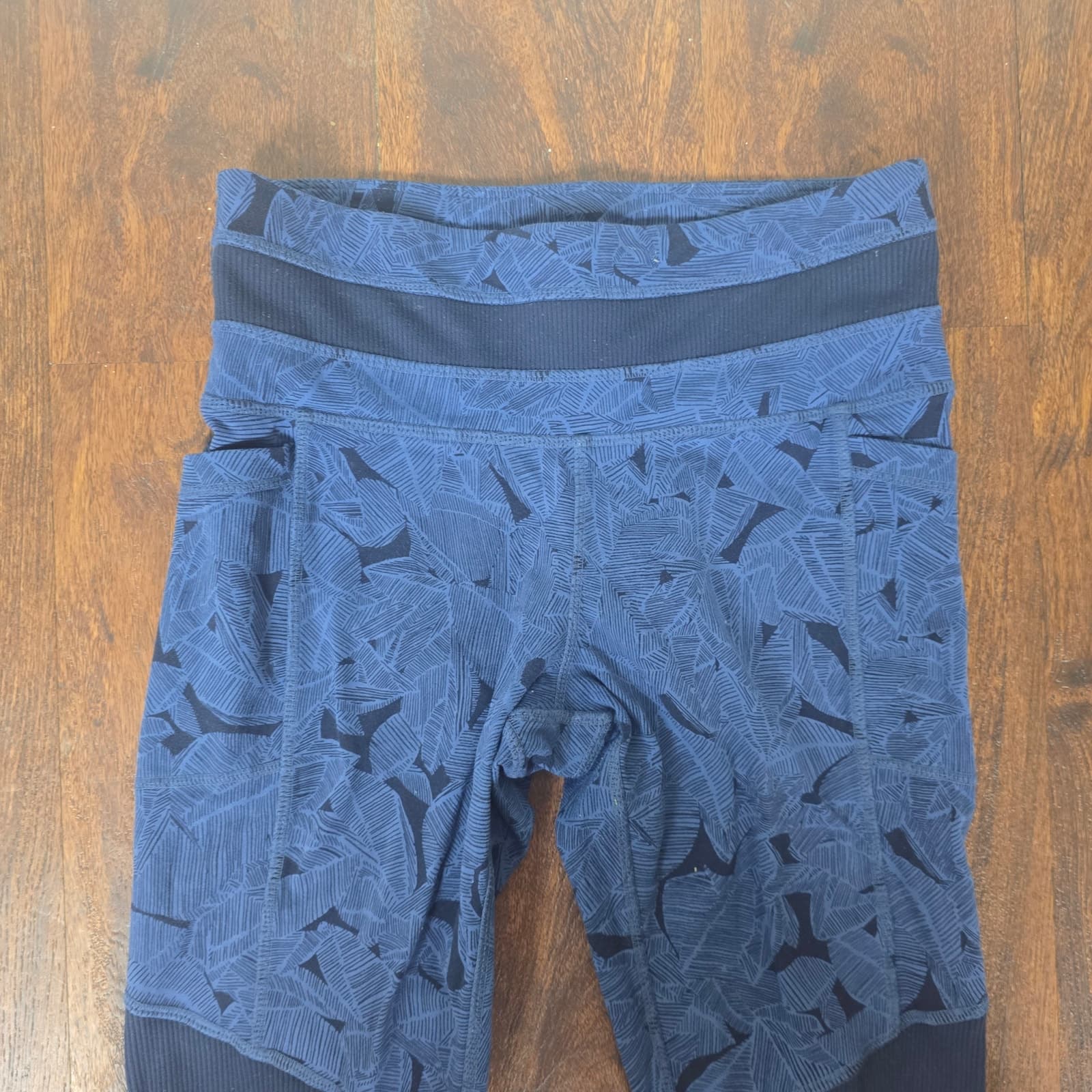 Athleta Tropical Excursion Tight - 591347 - Blue Palm - Small - Thumbnail 3