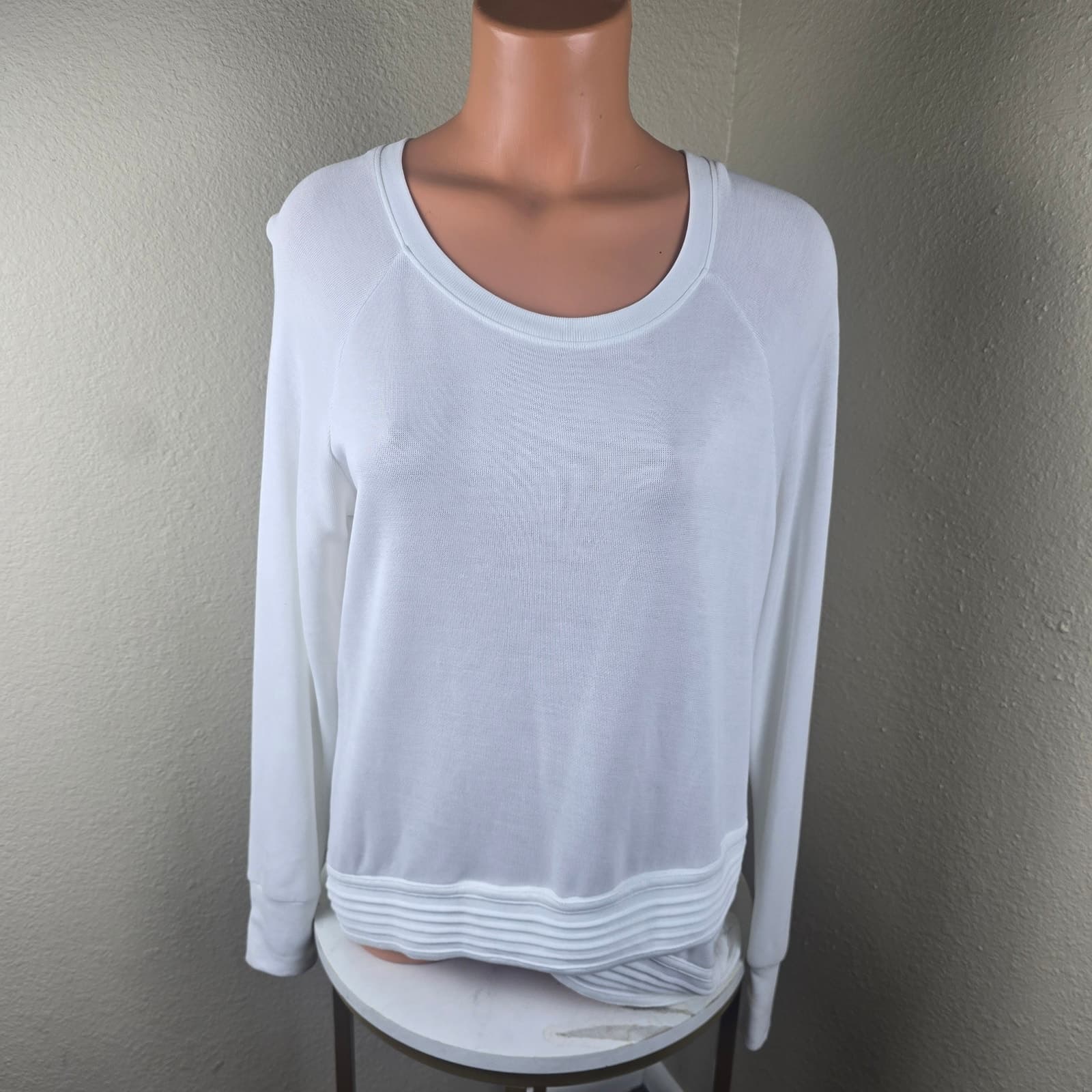 Athleta Serenity Criss Cross Sweatshirt #210159, 0 Medium, White - Thumbnail 2
