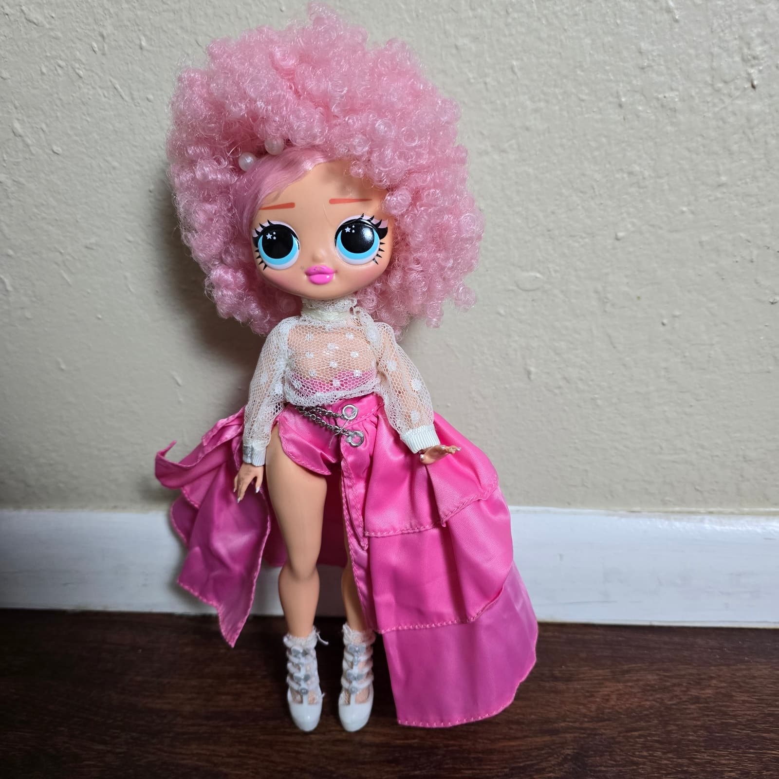 MGA LOL Surprise OMG Present & OMG 24K DJ Dolls - Thumbnail 2