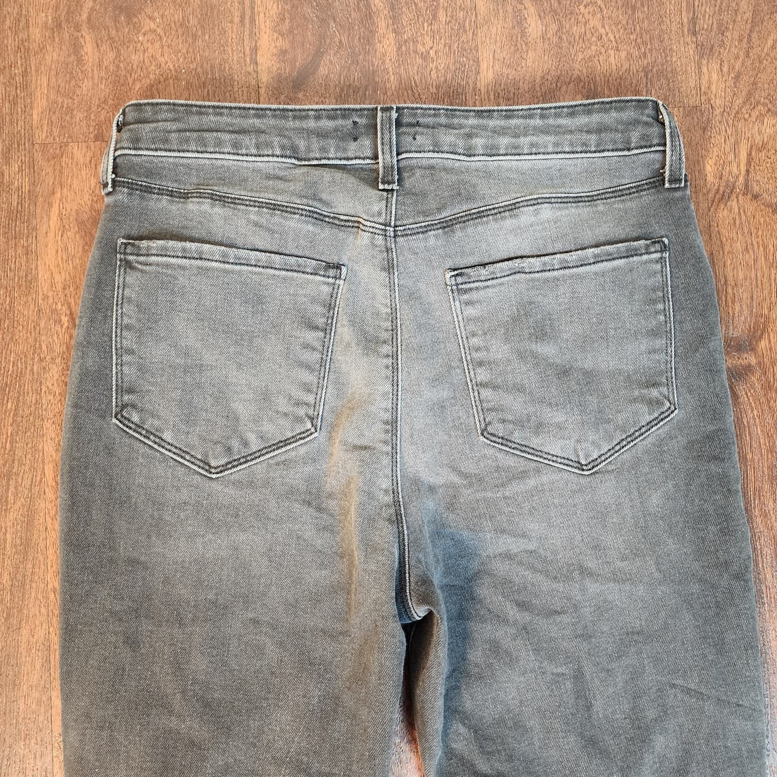 L'AGENCE Highline High Rise Distressed Jeans in Vintage Grey Destruct, Size 29 - Thumbnail 10