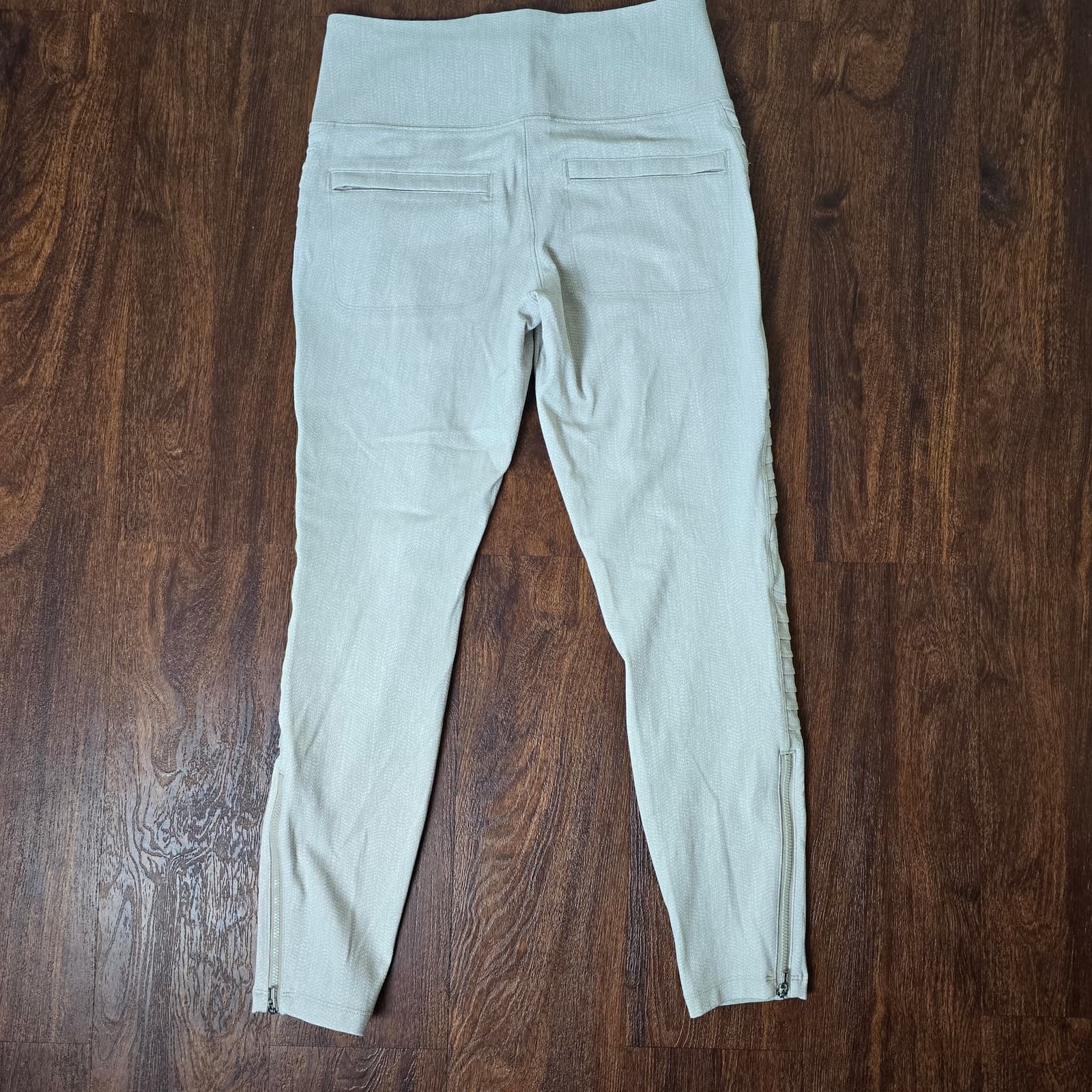 Athleta Delancey Textured Moto Tight - Braiden Cream - Medium - 882716 - Thumbnail 6