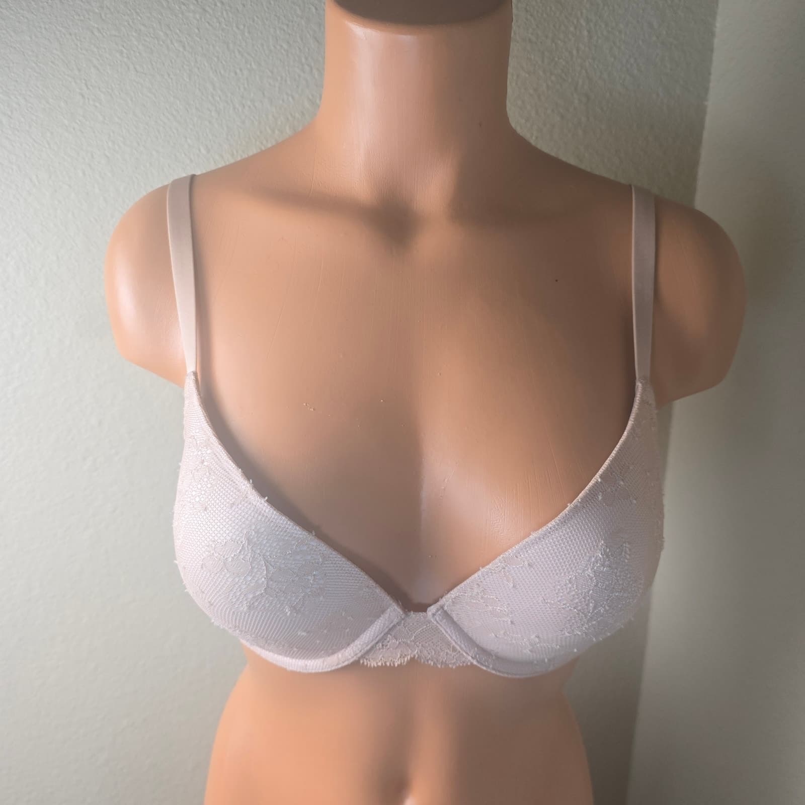 Victoria's Secret BioFit Demi Uplift Cream Lace 34D - Thumbnail 2