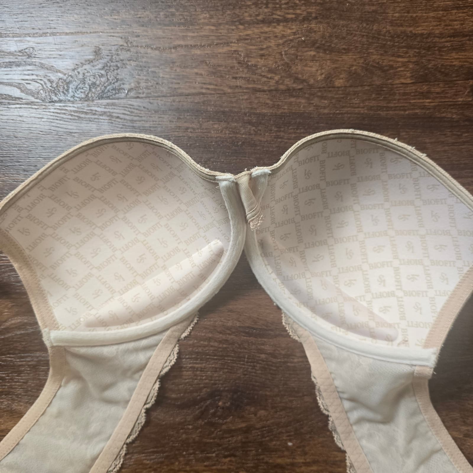 Victoria's Secret BioFit Demi Uplift Cream Lace 34D - Thumbnail 8