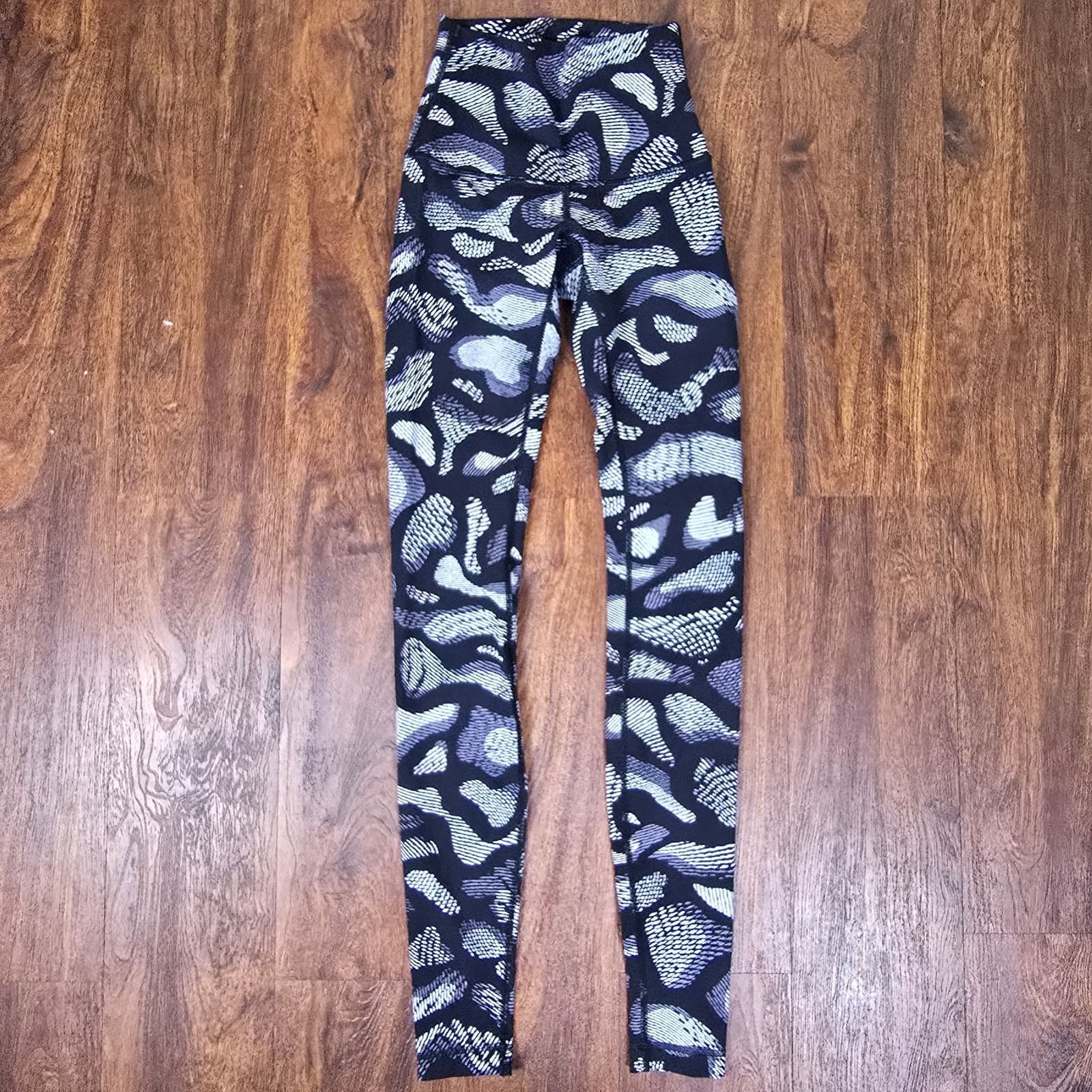 Lululemon Wunder Under Pant (Hi-Rise) Warp Ice Grey Black - Size 222 - Thumbnail 4