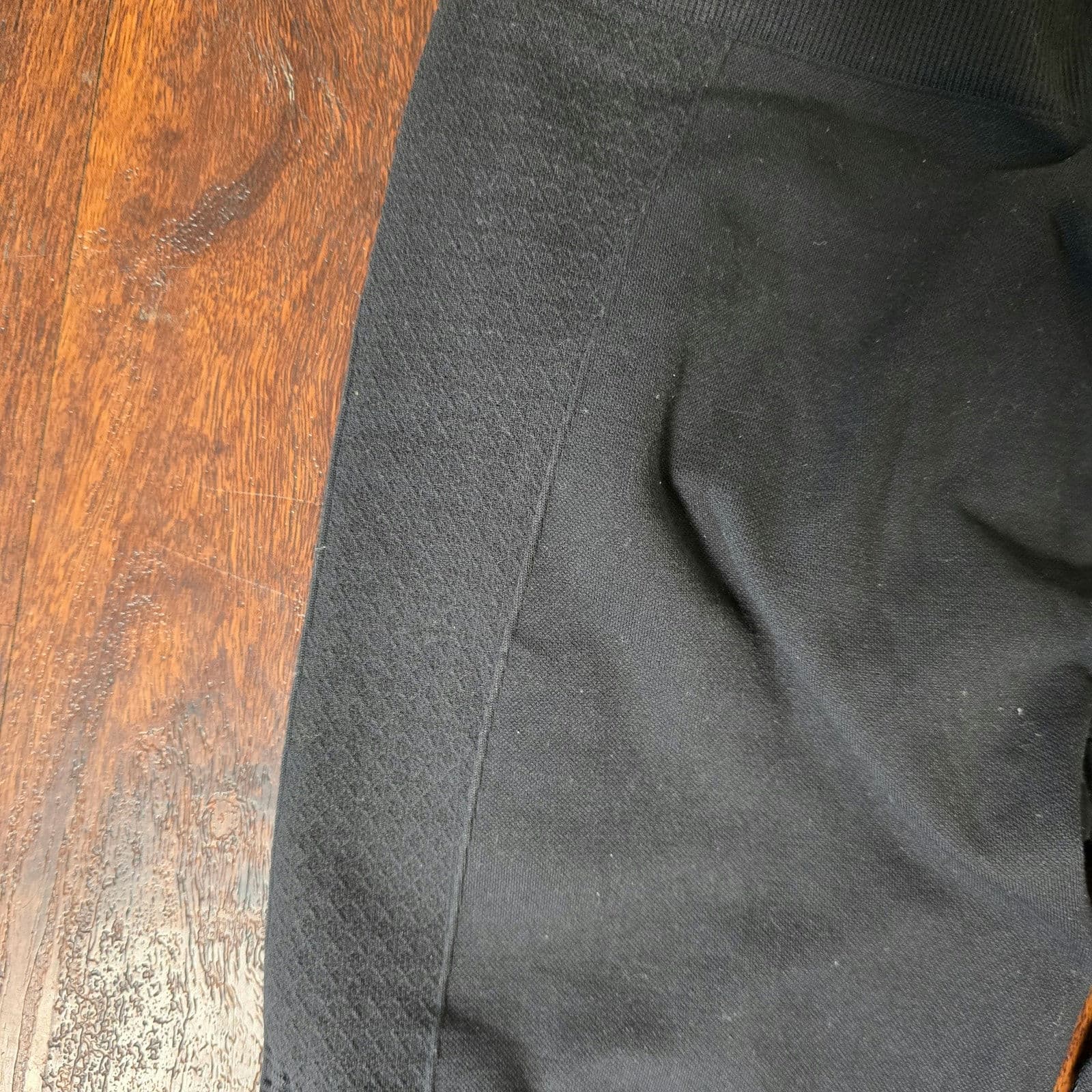 Lululemon Zone In Crop - Black - Size 6 - Thumbnail 5