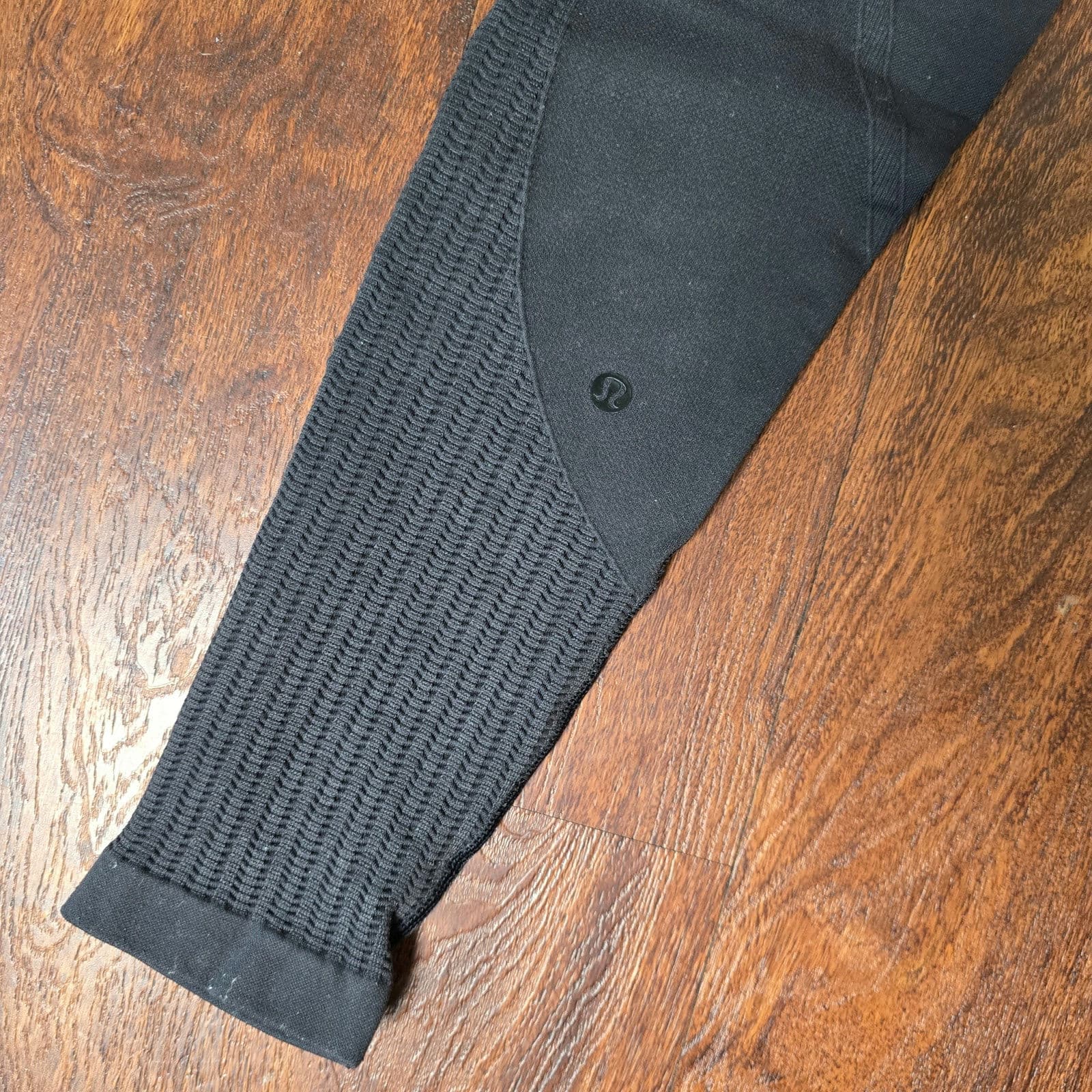 Lululemon Zone In Crop - Black - Size 6 - Thumbnail 9