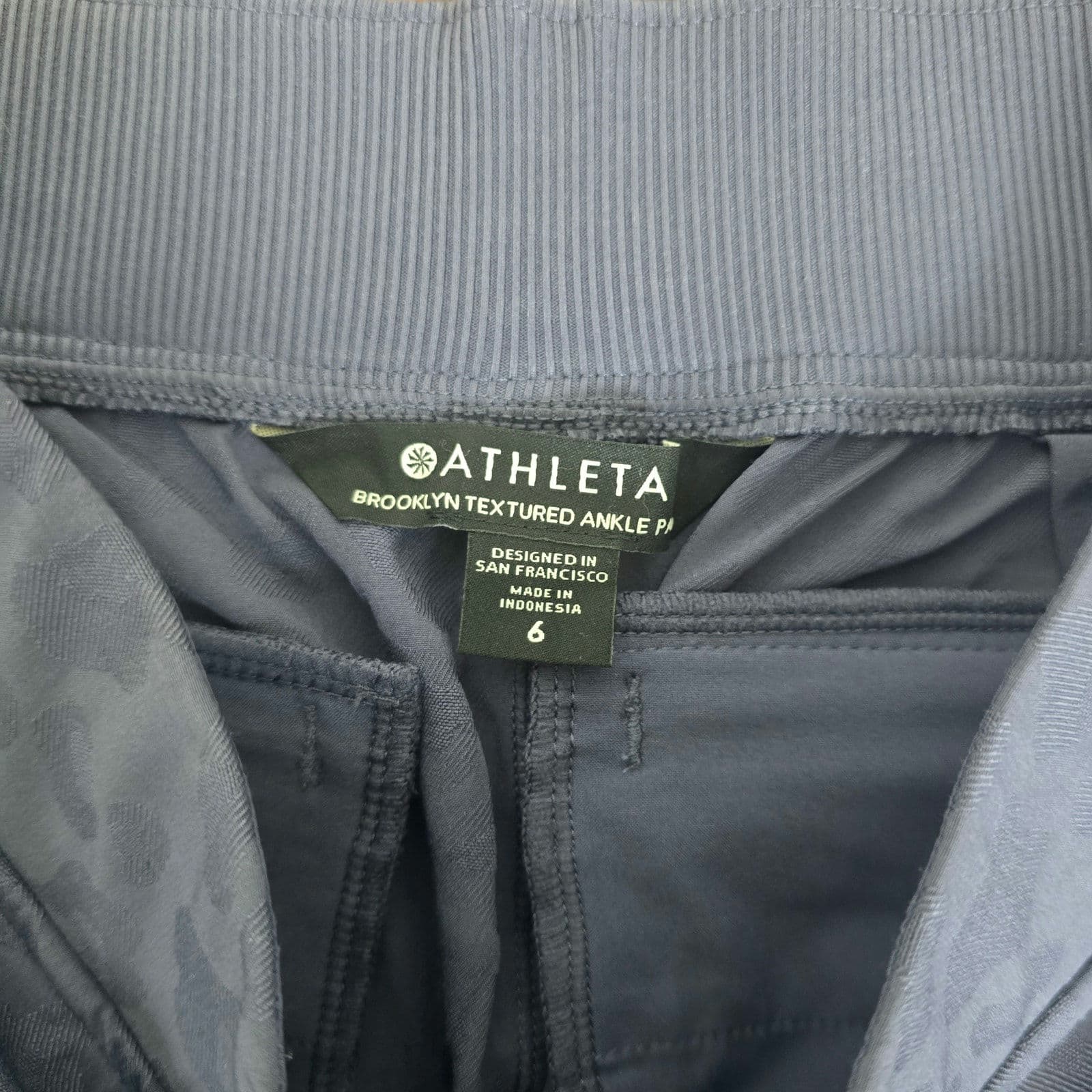 Athleta Brooklyn Textured Ankle Pant - Leopard Midieval Violet - Size 6 - 980401 - Thumbnail 9