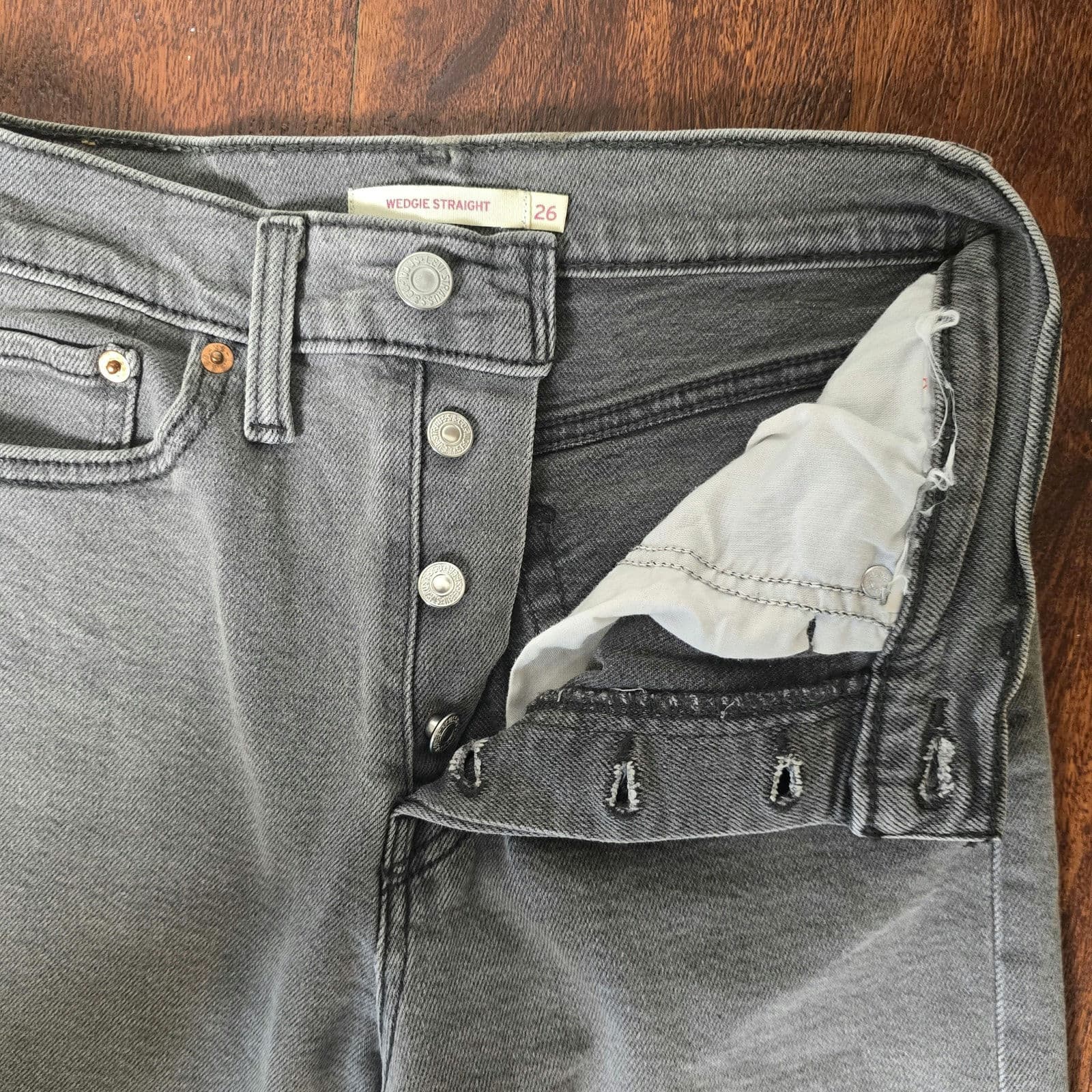 Levi's Wedgie Straight Grey Wash High Rise Button Fly Jeans, Size 26 - Thumbnail 7