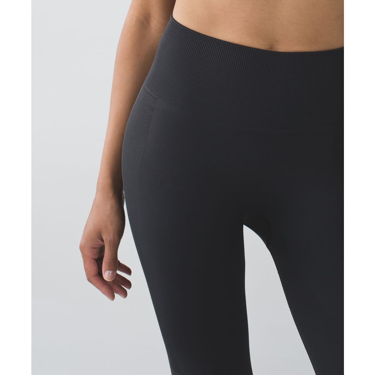 Lululemon Zone In Crop - Black - Size 6 - Thumbnail 4