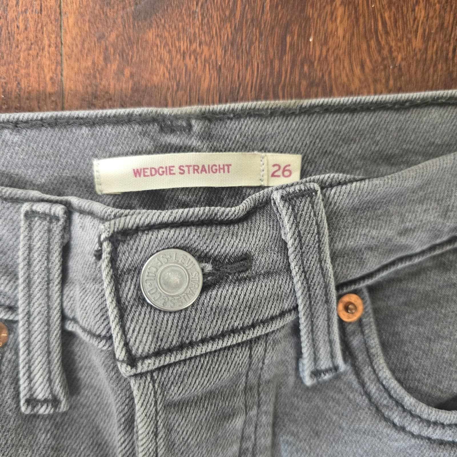 Levi's Wedgie Straight Grey Wash High Rise Button Fly Jeans, Size 26 - Thumbnail 6