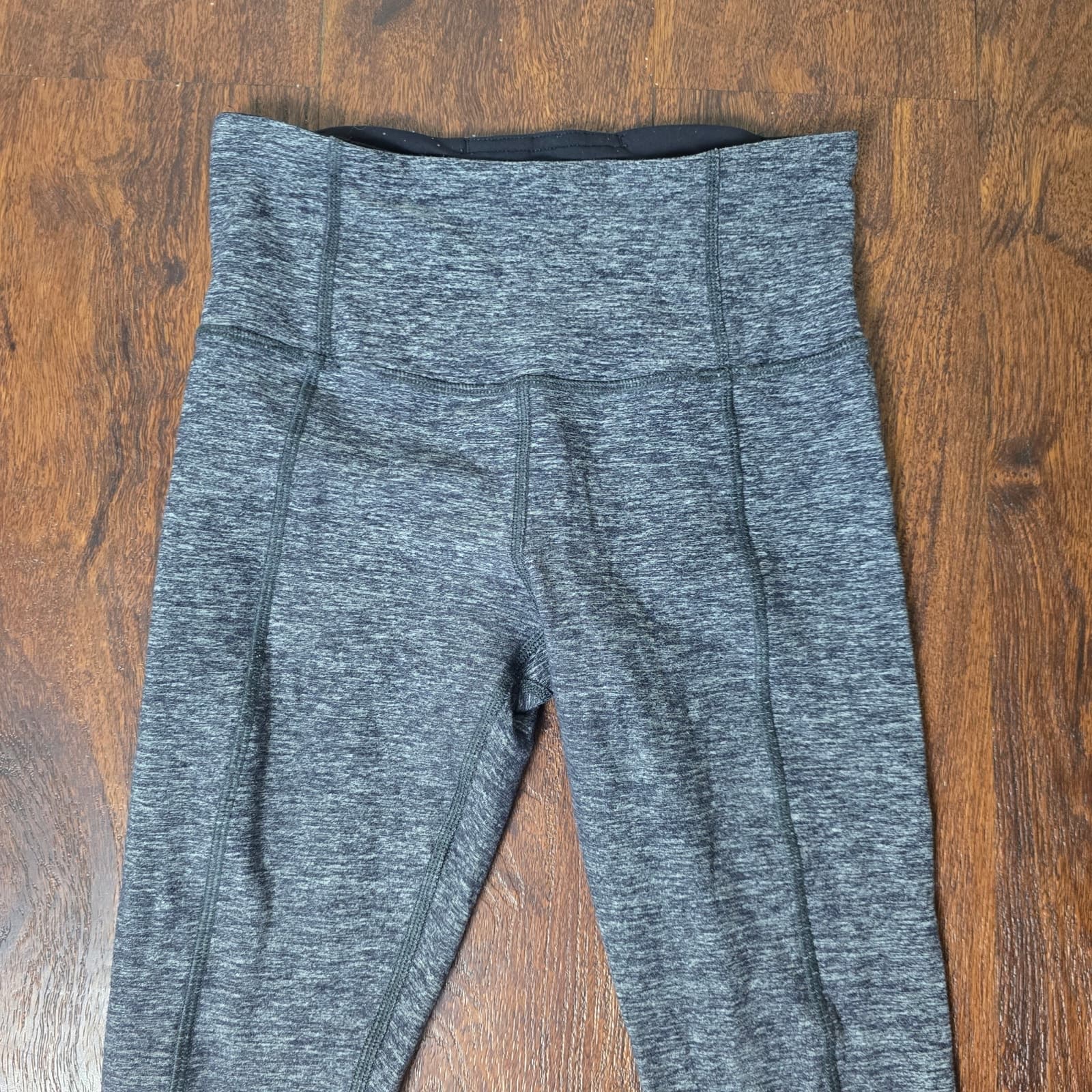 Lululemon Run: Turn Around Tight Heathered Black Size 2QI SS - Thumbnail 2