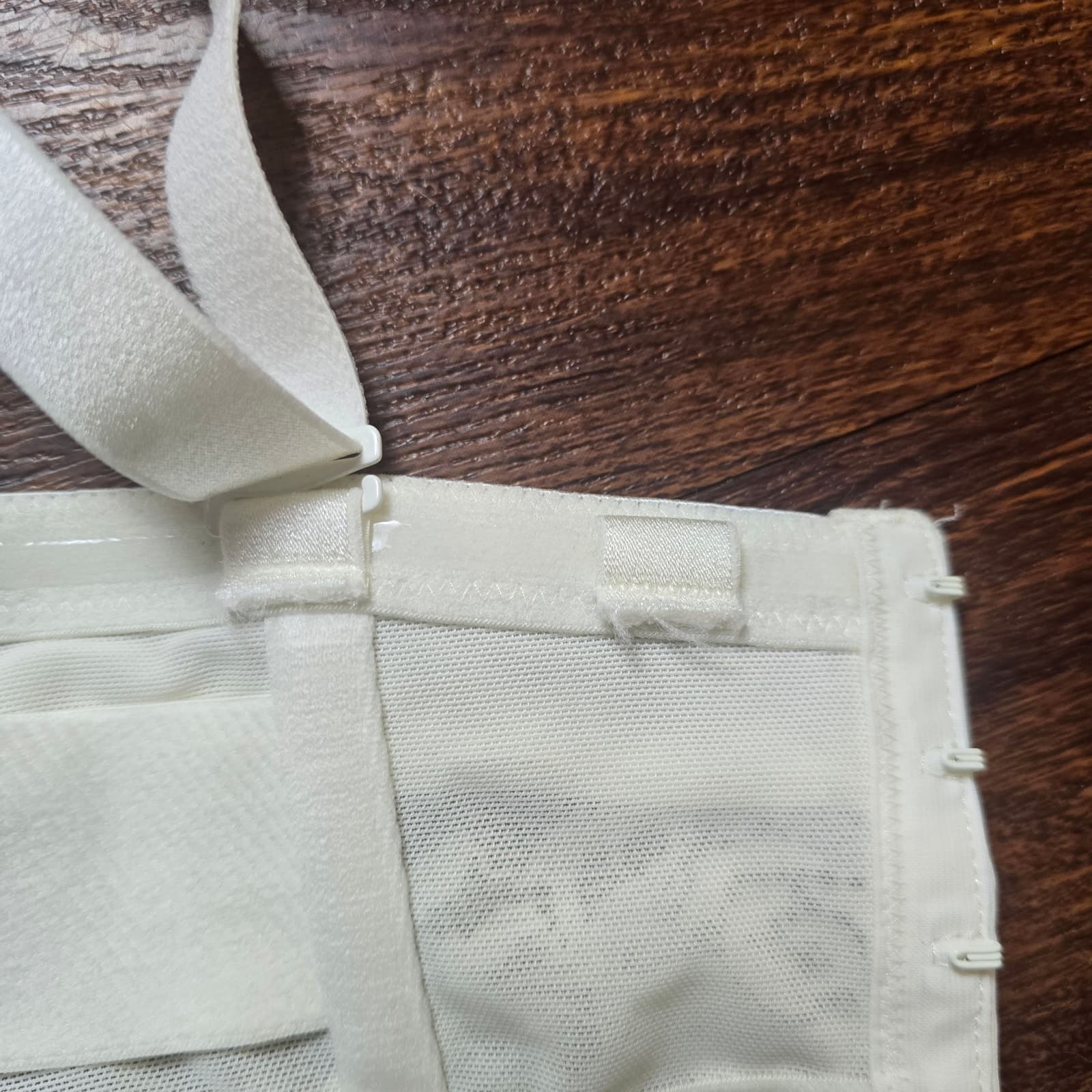 Torrid Plus Size Bombshell Everyday Strapless Bra - White - 42DDD - NWOT - Thumbnail 9