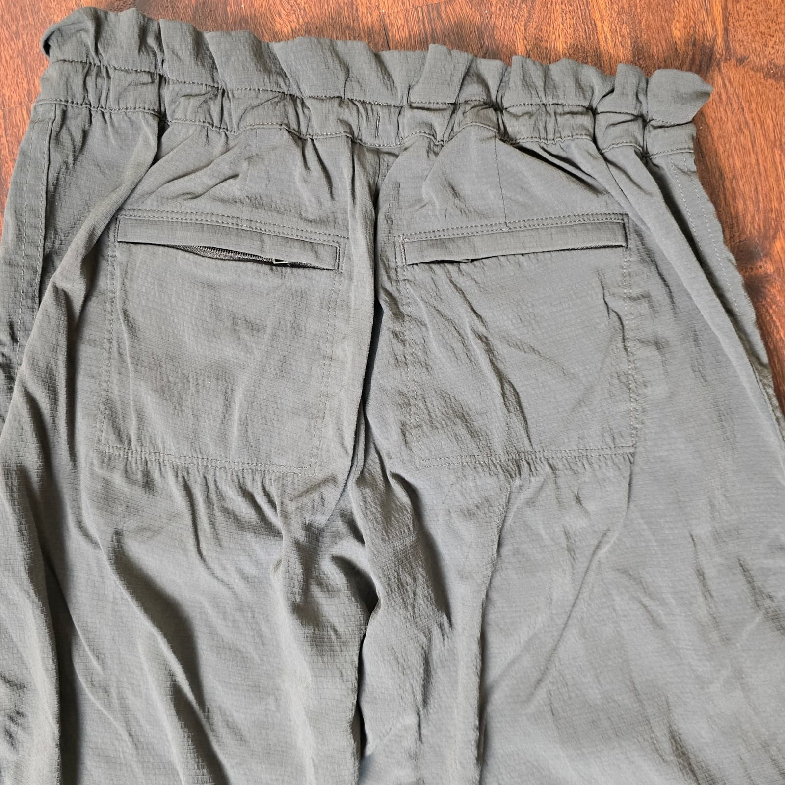 Athleta Trekkie Paper Bag Pants - Dark Gray - Size 0 - Style # 405927 - Thumbnail 6