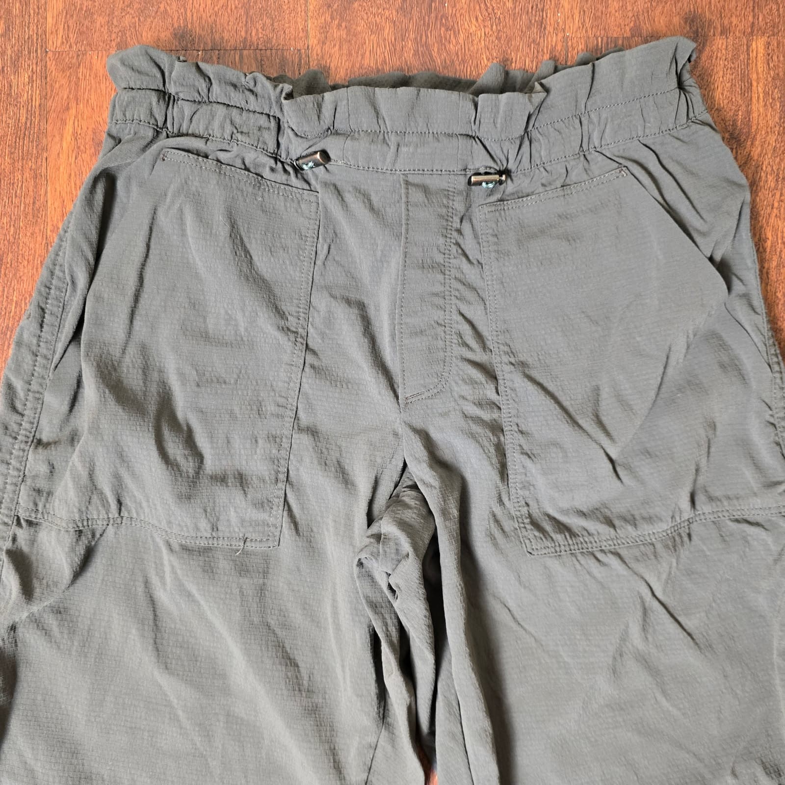 Athleta Trekkie Paper Bag Pants - Dark Gray - Size 0 - Style # 405927 - Thumbnail 3