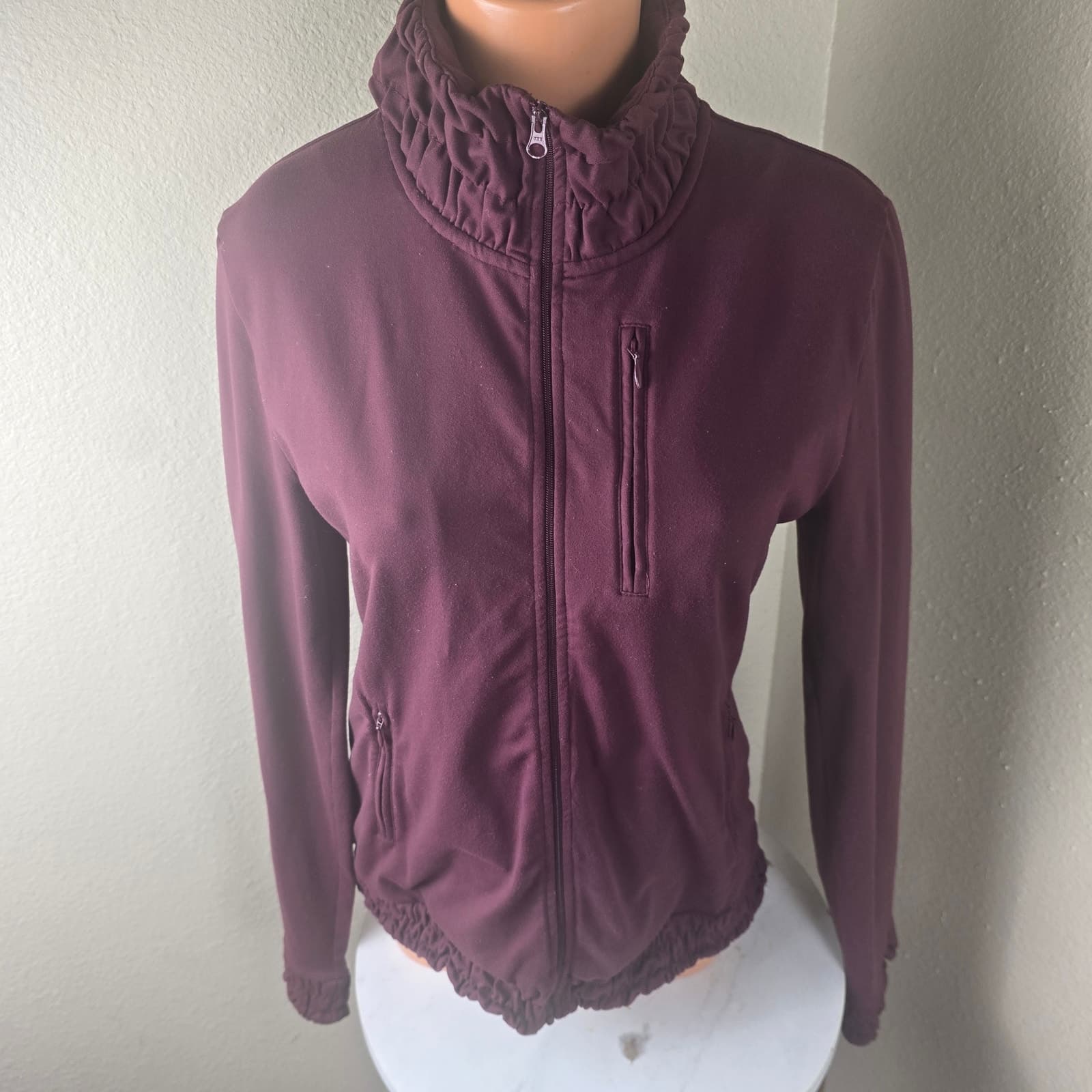 Prana Port Nichele Breathe Ruched Mock Neck Jacket in Port Burgundy - Large - Thumbnail 8