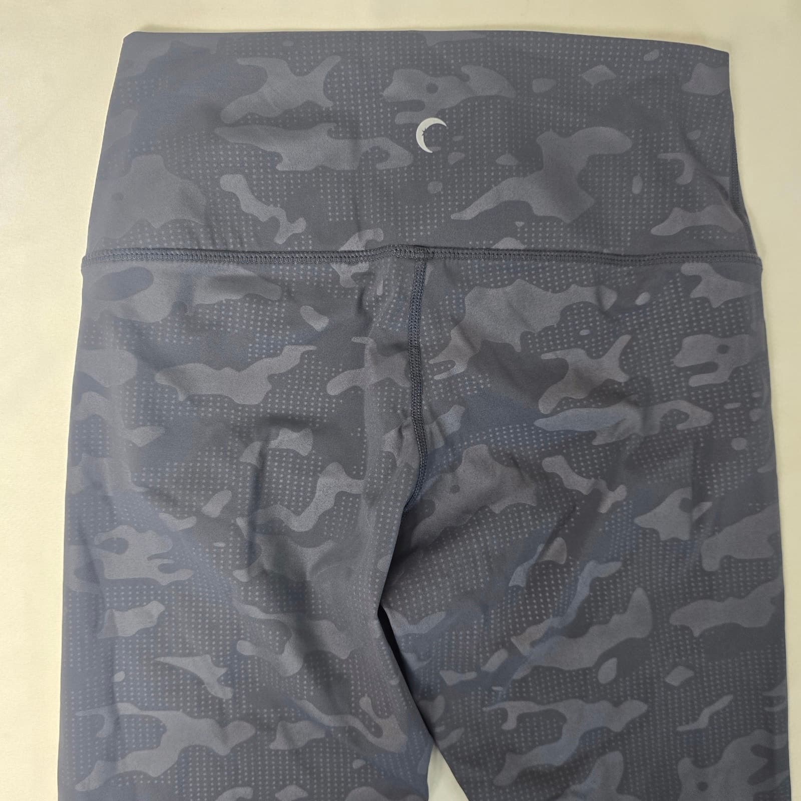 Zyia Active Luxe Hi Rise Leggings 7/8 Battlefield Camo - Size 4 - Thumbnail 8