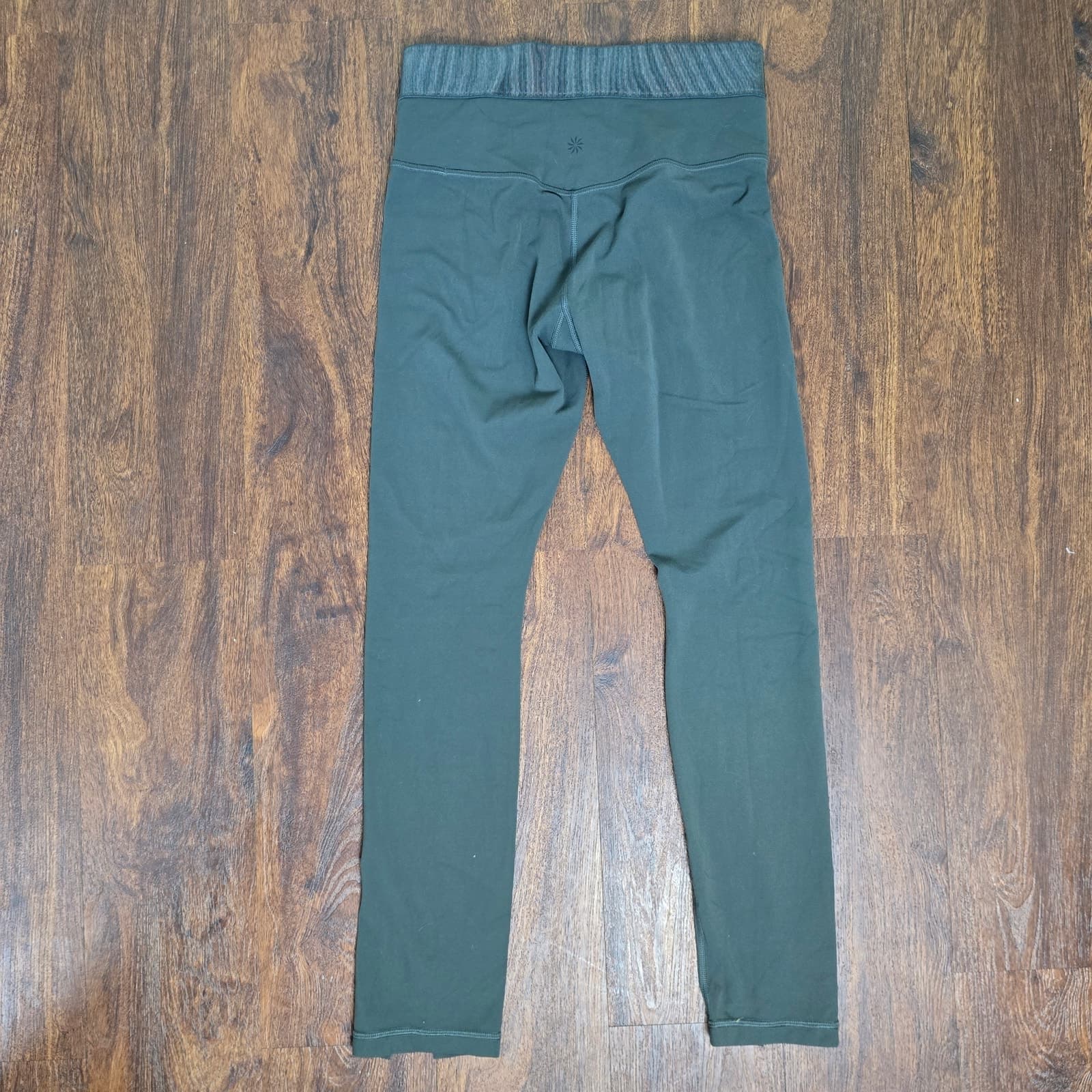 Athelta Aura Split Pant in Powervita - Gray - Small - Style # 487627 - Thumbnail 7