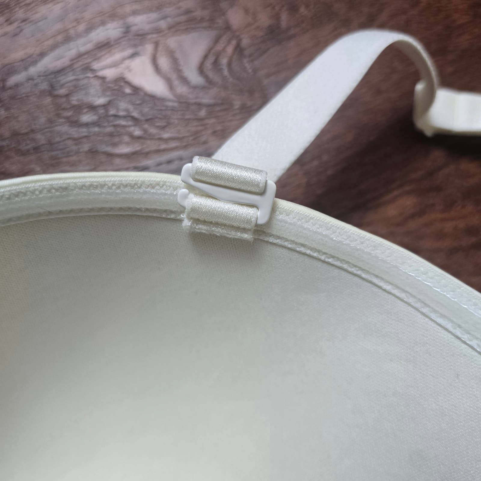 Torrid Plus Size Bombshell Everyday Strapless Bra - White - 42DDD - NWOT - Thumbnail 8