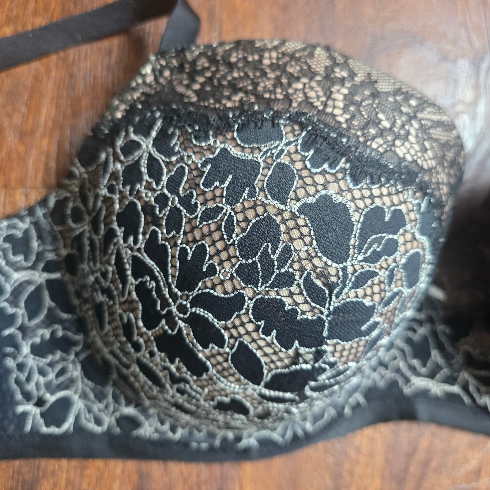 Victoria’s Secret Dream Angels Lined Demi Bra in Black/Nude Floral Lace - 36DDD - Thumbnail 3