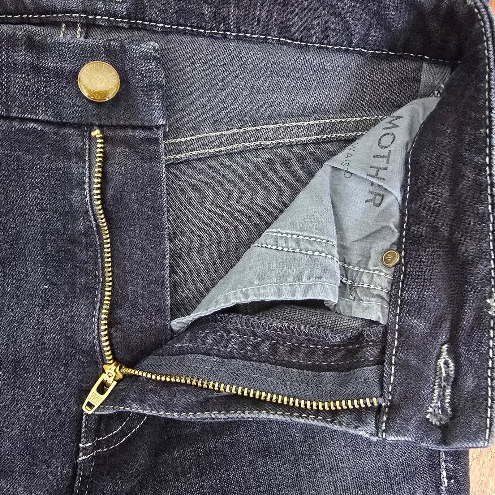 Mother Denim High Waisted Looker Skinny Jeans in Coffee, Tea, or Me? Size 26 - Thumbnail 7