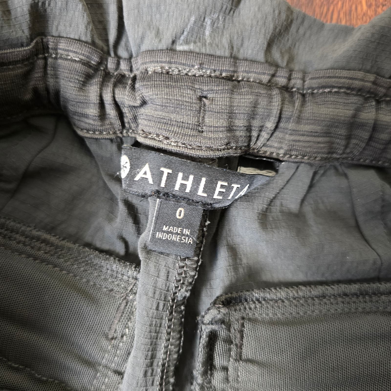 Athleta Trekkie Paper Bag Pants - Dark Gray - Size 0 - Style # 405927 - Thumbnail 7