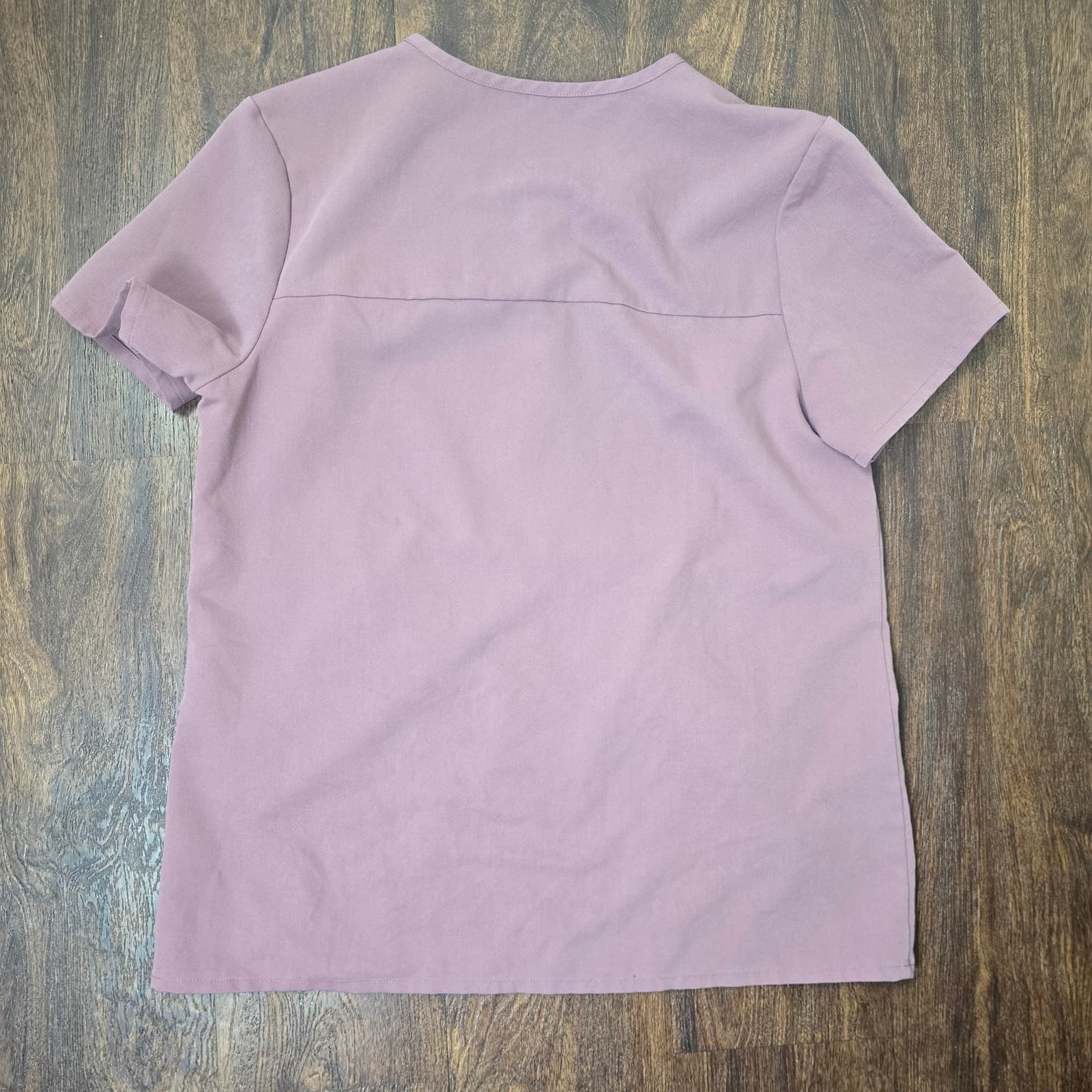 FIGS Scrubs Limited Edition Arura Crew Scrub Top in Mauve - Small - Thumbnail 6