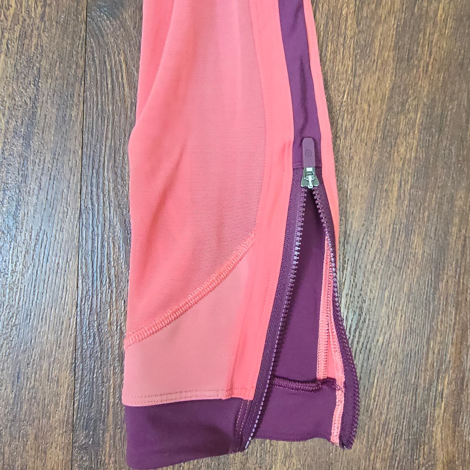 Lululemon Zip The Line Crop *23 - Deep Ruby/Poppy Coral - Size 2 - Style W6ASPS - Thumbnail 10