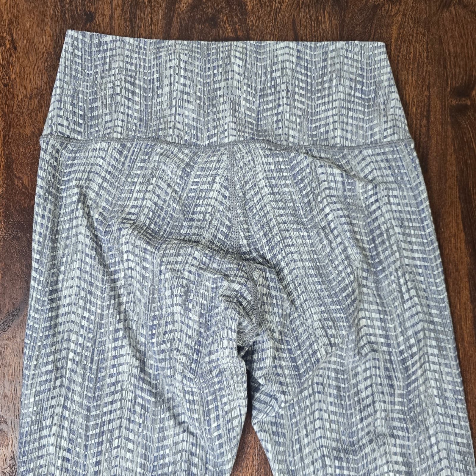 Lululemon Wunder Under Crop Hi-Rise Luon Arrow Jacquard Battleship Silver Spoon - Thumbnail 8