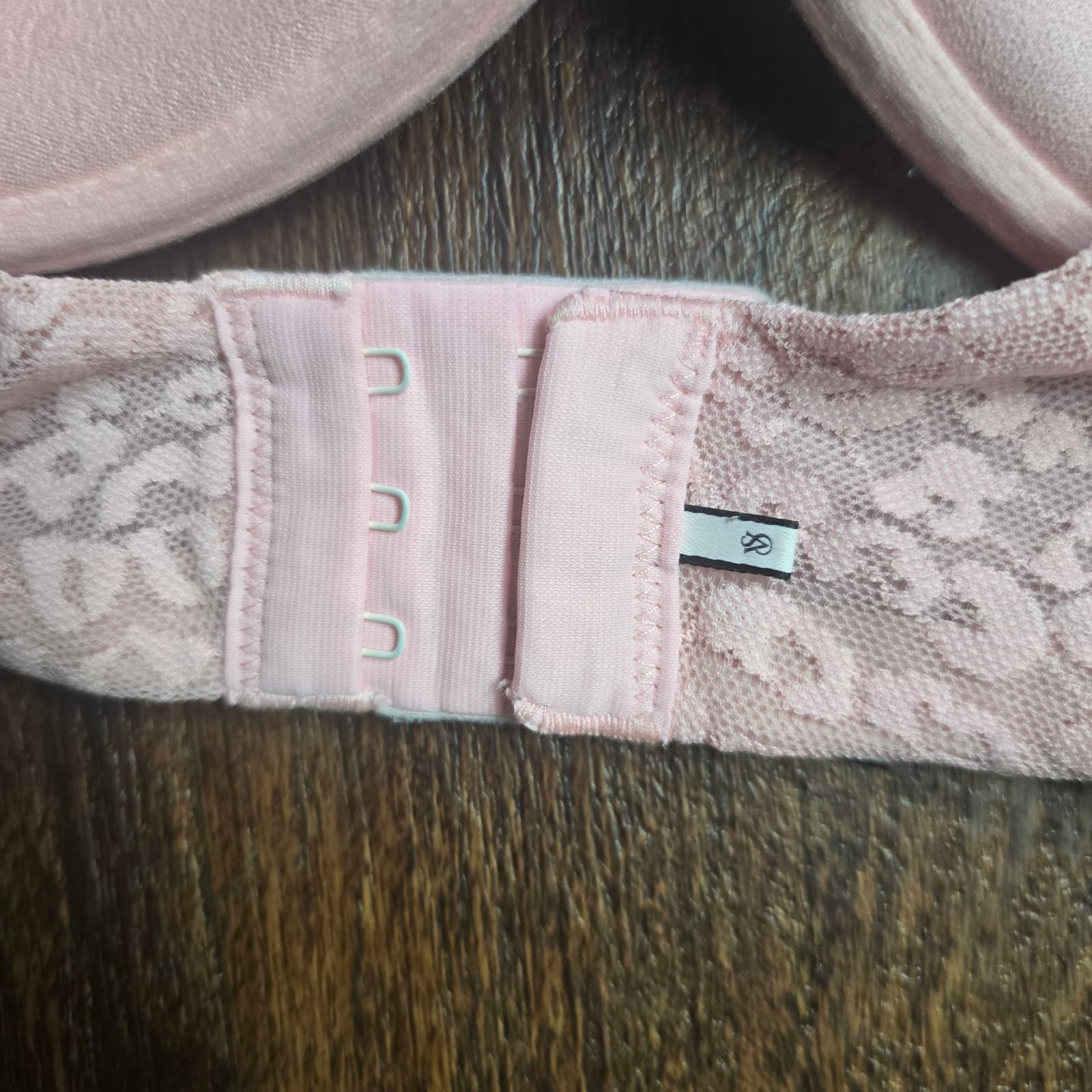 Victoria's Secret T-Shirt Lightly Lined Demi Pink Leopard Lace Logo Straps 38DDD - Thumbnail 5