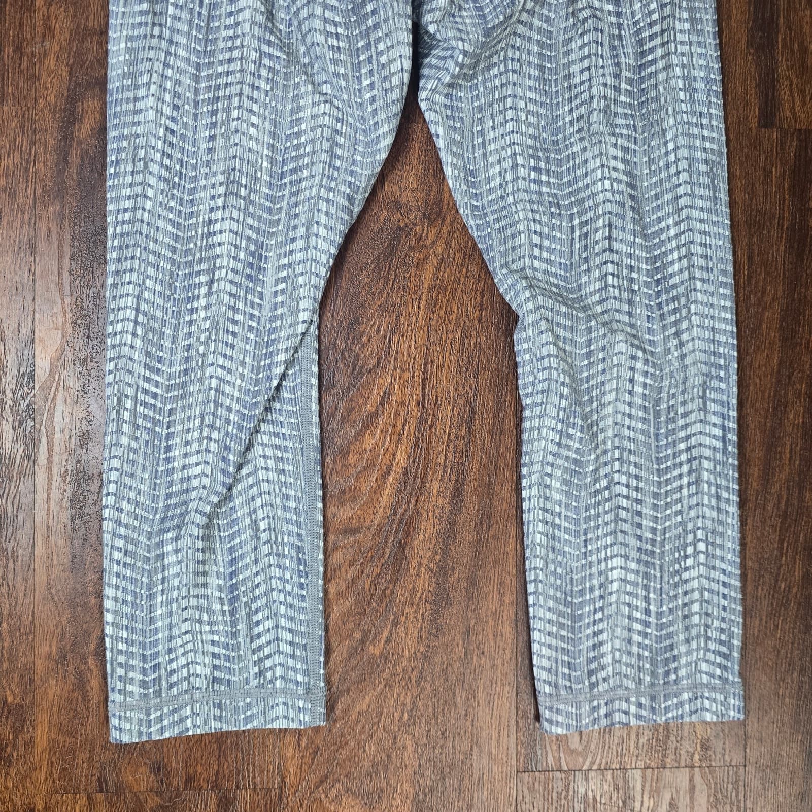 Lululemon Wunder Under Crop Hi-Rise Luon Arrow Jacquard Battleship Silver Spoon - Thumbnail 9