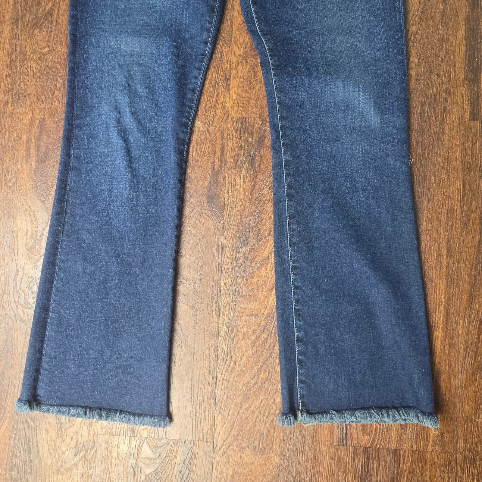 AG Jeans The Jodi Crop Flare High Rise Medium Dark Wash Fringe Hem - Size 29R - Thumbnail 5