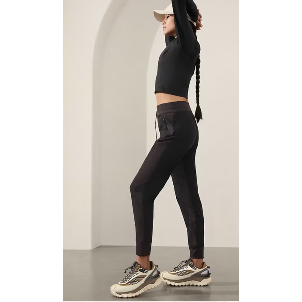 Athleta Headlands Hybrid Trek Jogger - Black - Size 2/T 2 Tall - Style # 486183 - Thumbnail 4