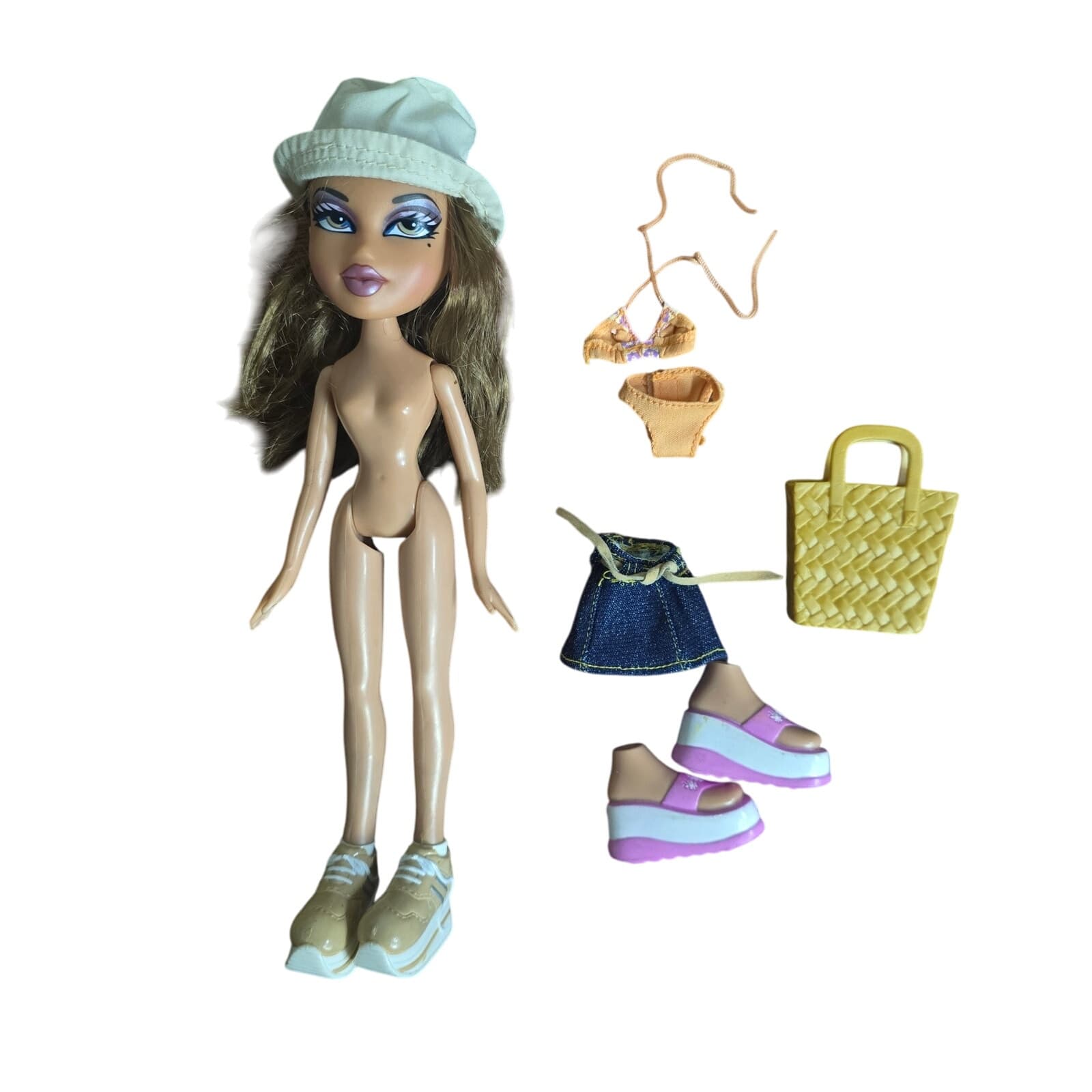 Vintage 2002 Bratz Yasmin Beach Party Doll + Near Complete Set - Image 1