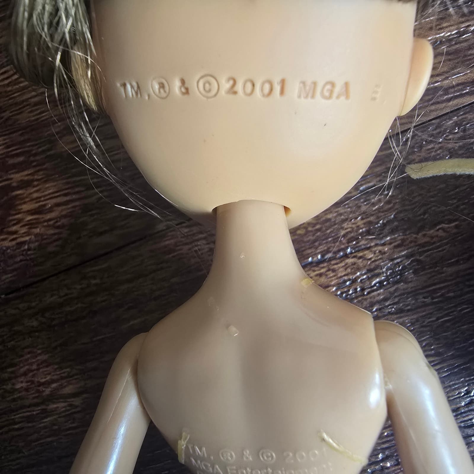 Vintage 2002 Bratz Yasmin Beach Party Doll + Near Complete Set - Thumbnail 4