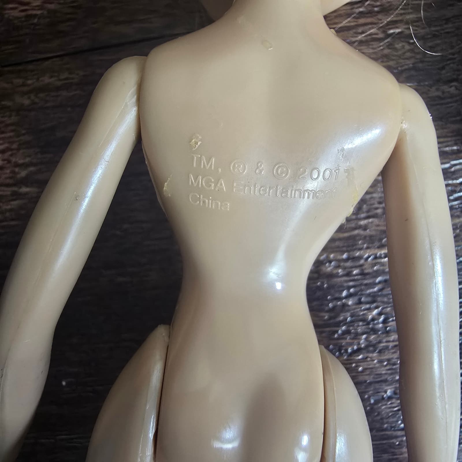 Vintage 2002 Bratz Yasmin Beach Party Doll + Near Complete Set - Thumbnail 8