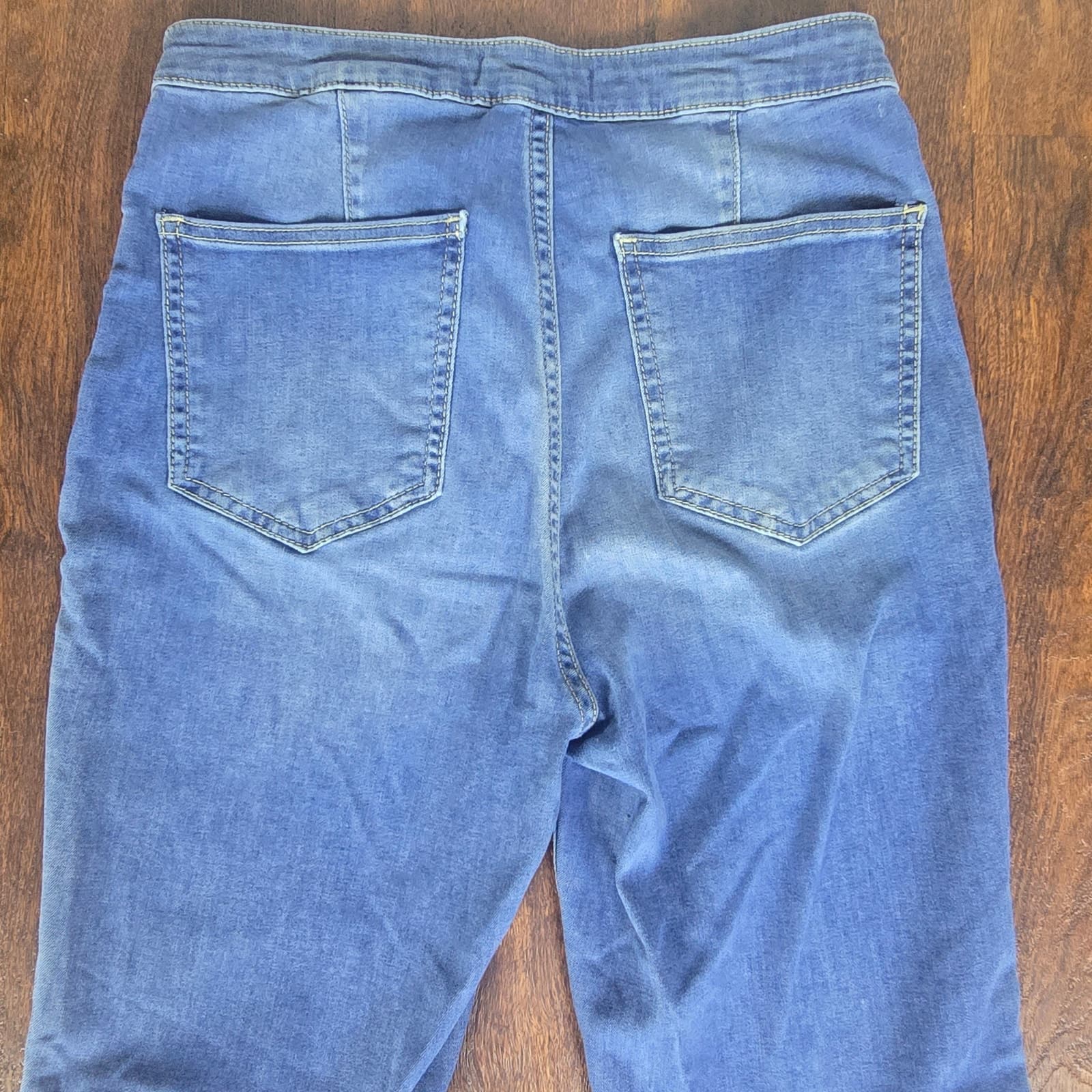 We The Free Float on Flare Jeans Raw Hem High Rise Bell Bottom - Size 28 - Thumbnail 8