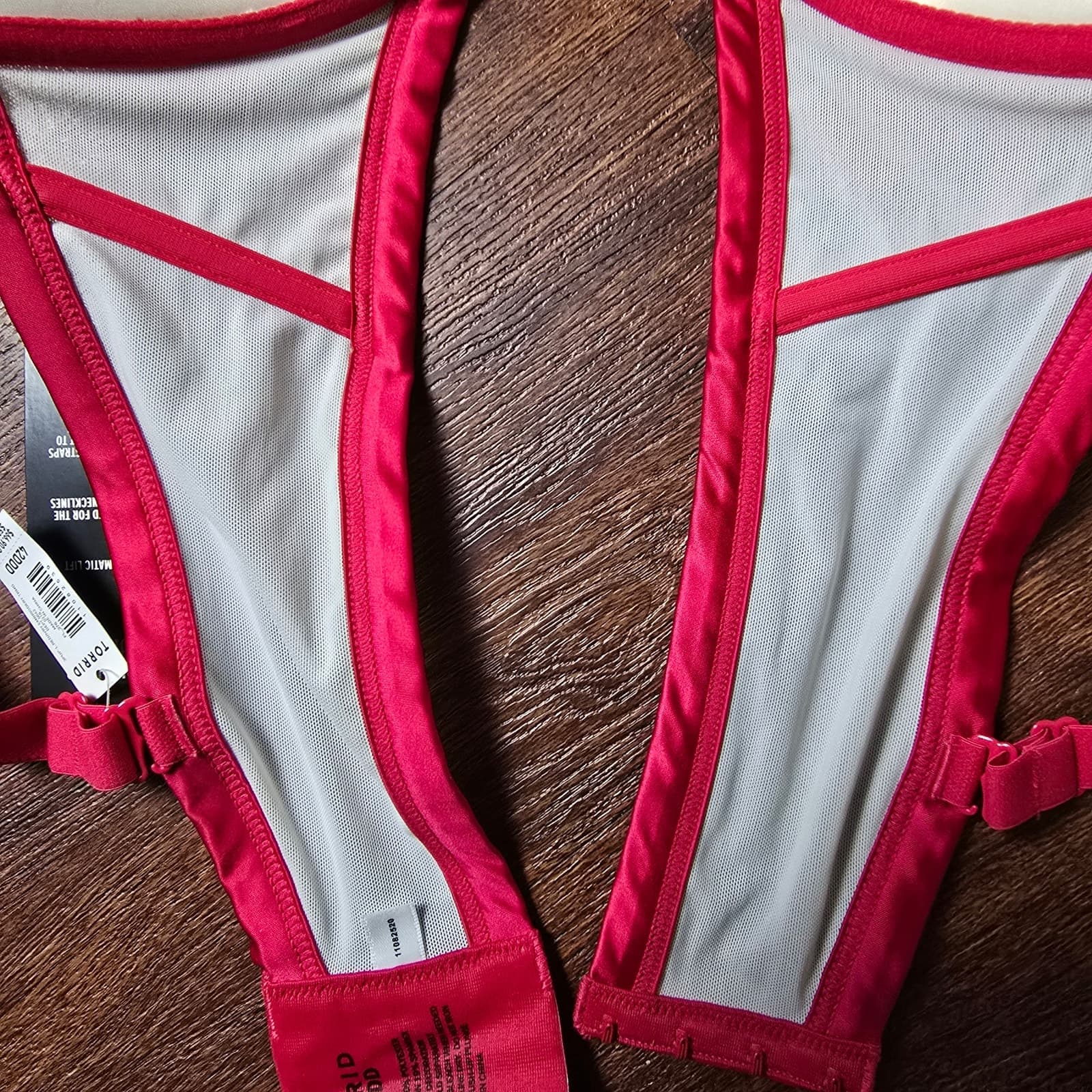 Plunge Push-Up Embroidered Lace Straight Back Bra - 42DDD - :Lipstick Red - Thumbnail 9