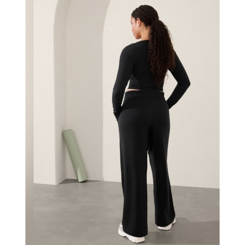 Athleta Balance Sweatpants - Black - Small - Style # 631950 s - Thumbnail 3