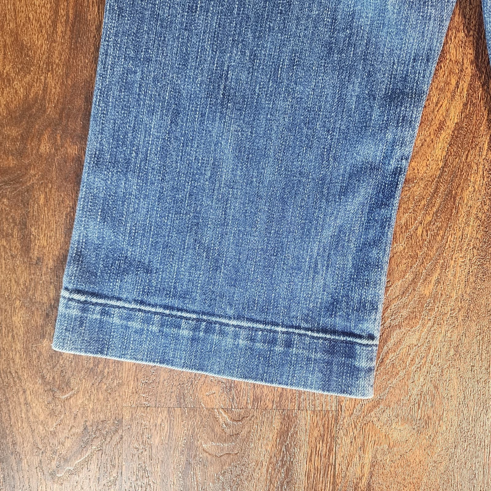 7 For All Mankind Dojo Shorts Bermuda Mid-Rise Jean Shorts, Size 27 - Thumbnail 3