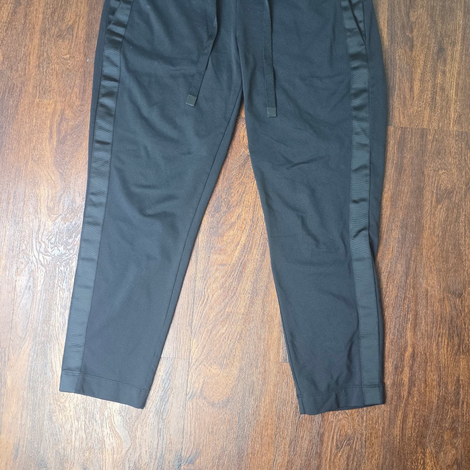ATHLETA Metro Downtown Ankle Pant - Black - Small - Style # 405661 - Thumbnail 6