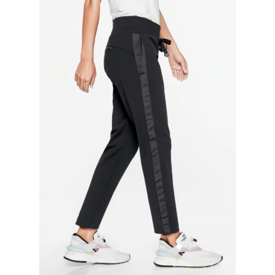 ATHLETA Metro Downtown Ankle Pant - Black - Small - Style # 405661 - Thumbnail 3