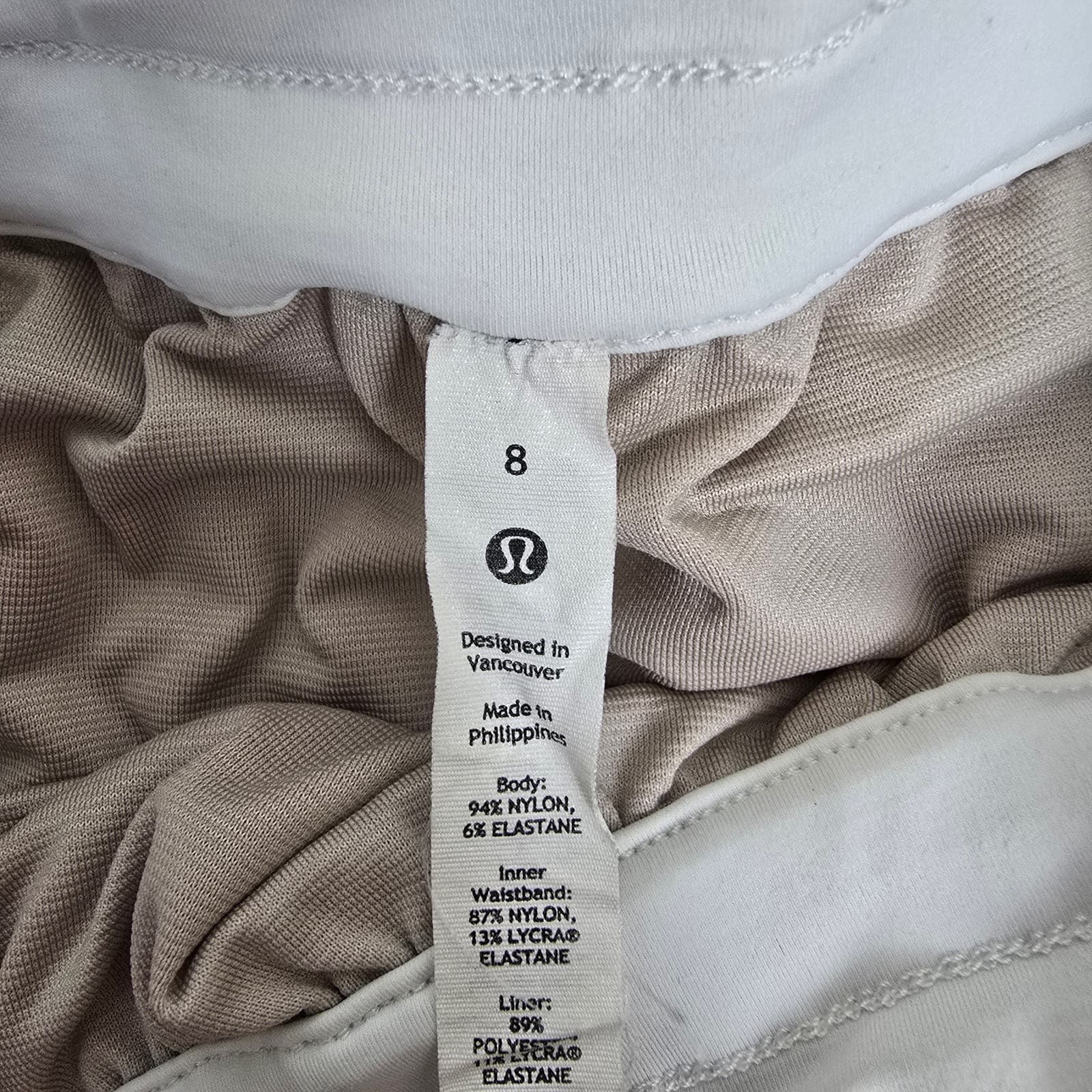 Lululemon Tracker Short V *4" - White - Size 8 - W7AT7S - Thumbnail 9