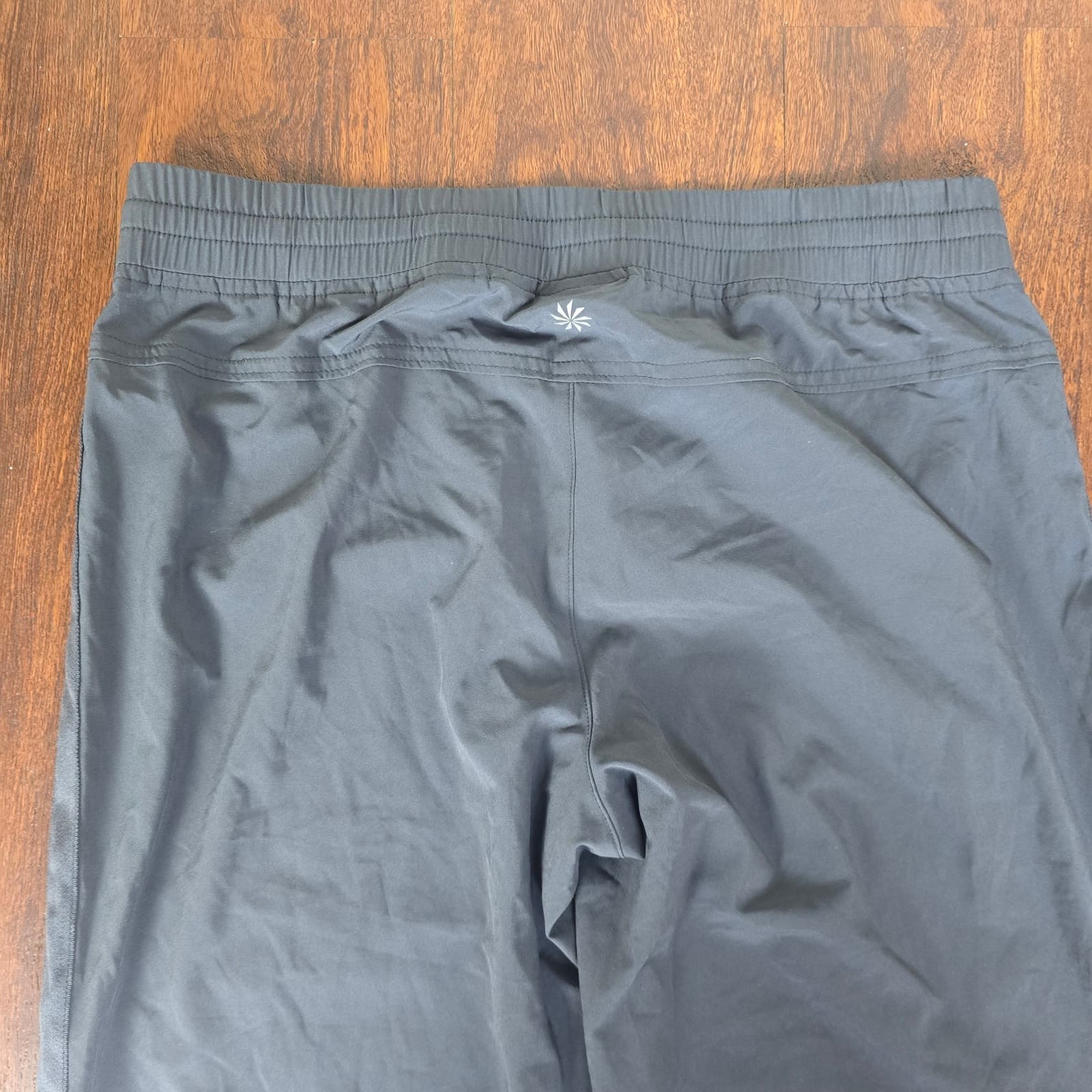 Athleta Andale Tuxedo Stripe Jogger Pant - Gray - Size 6 - Thumbnail 10