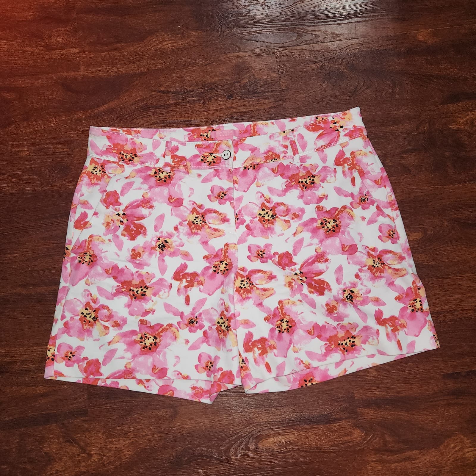 Isaac Mizrahi Pink Watercolor Floral Print High RIse Shorts, Plus Size 16 - Thumbnail 2