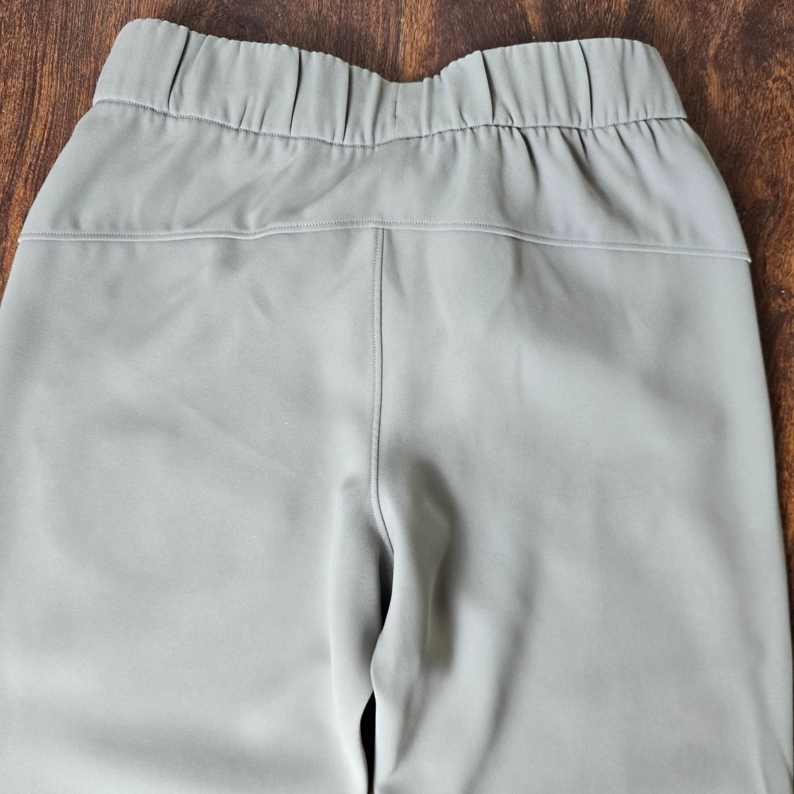 Lululemon On The Fly Jogger - Silverscreen - Size 4 - Style # W5BZDSq - Thumbnail 8