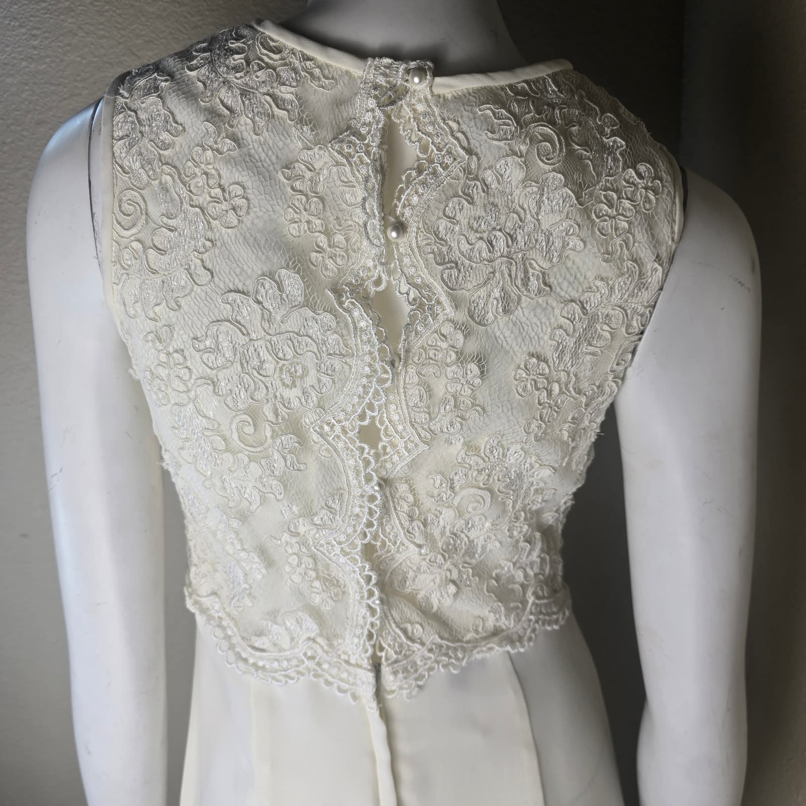 Vintage Scott McClintock White Bridal Gown Sleeveless Lace Top Chiffon Skirt - 8 - Thumbnail 6